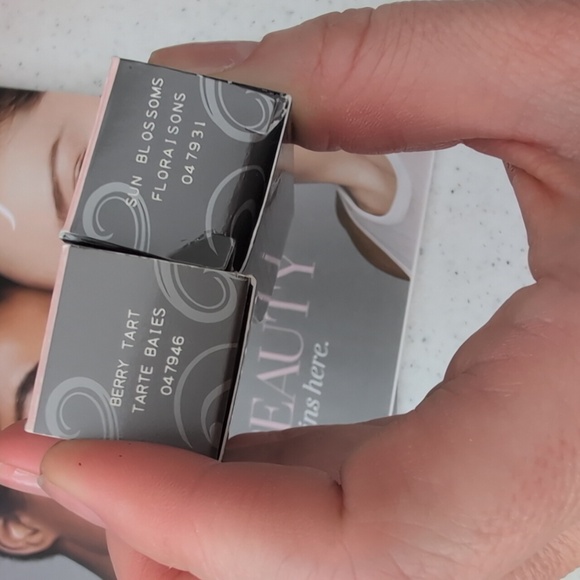 Mary Kay Nourishine Lipgloss 1 Each Berry Tart, Sun Blossoms *3/$20* - Picture 1 of 7